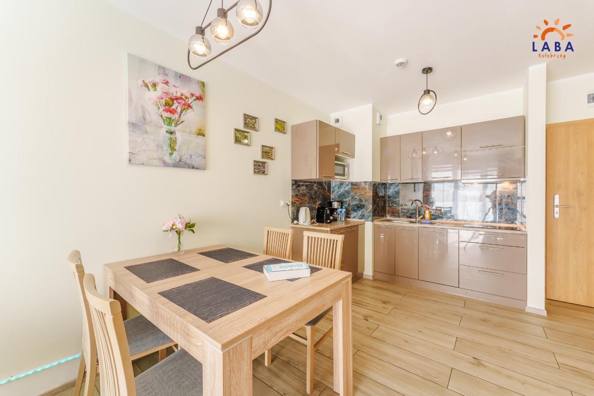 Laba Kolobrzeg Apartamenty Kasprowicza 20Ab Exterior photo